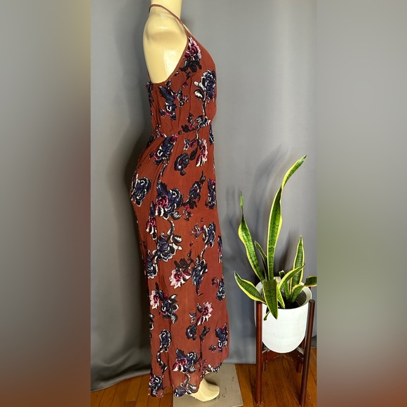 BAND OF GYPSIES Floral Print Maxi Dress. - Picture 2 of 8